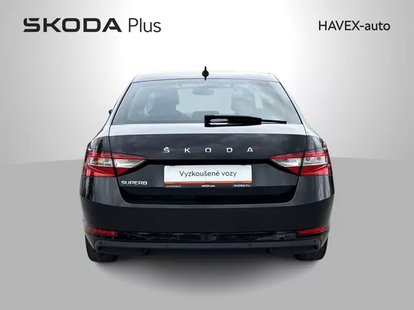Škoda Superb 2.0 TDI Ambition - foto 32