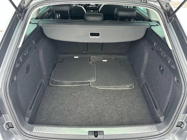 Škoda Superb Combi 2.0 TDI DSG Style + - foto 26