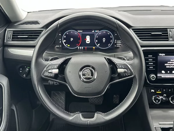 Škoda Superb Combi 2.0 TDI DSG Style + - foto 6