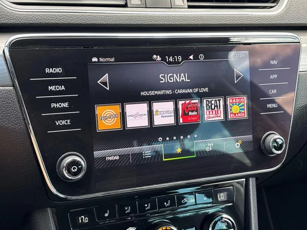 Škoda Superb Combi 1.5 TSI Style+ - foto 13