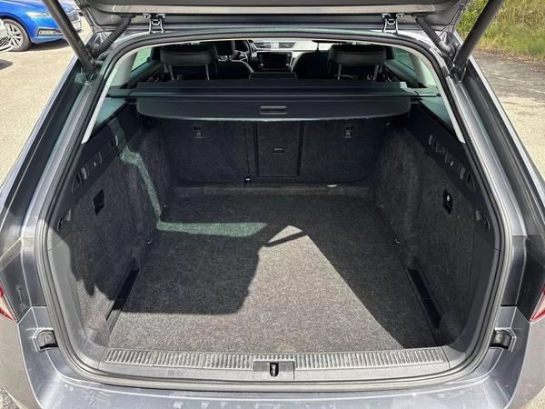 Škoda Superb Combi 1.5 TSI Style+ - foto 29