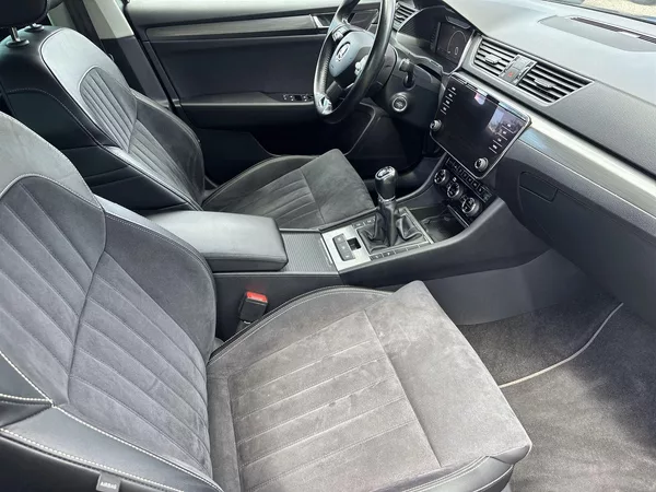 Škoda Superb Combi 1.5 TSI Style+ - foto 9