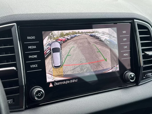 Škoda Karoq 1.5 TSI DSG Fresh - foto 11