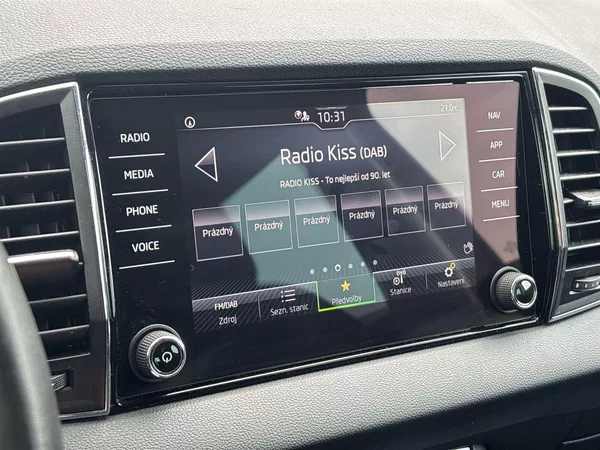 Škoda Karoq 1.5 TSI DSG Fresh - foto 12