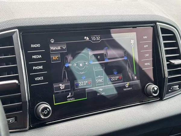 Škoda Karoq 1.5 TSI DSG Fresh - foto 13
