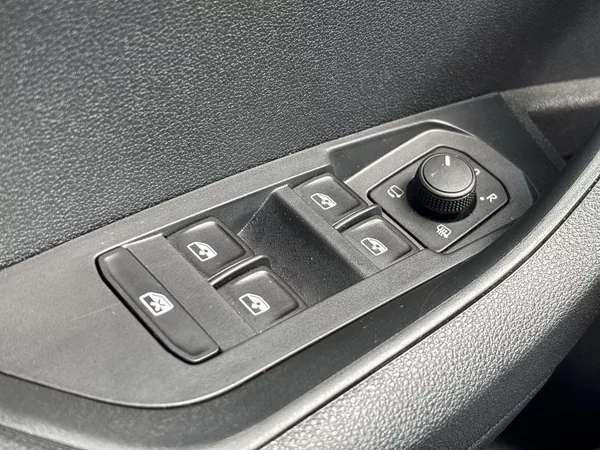 Škoda Karoq 1.5 TSI DSG Fresh - foto 16