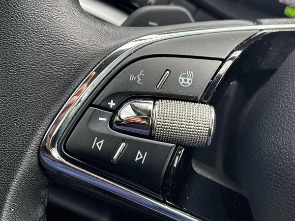 Škoda Karoq 1.5 TSI DSG Fresh - foto 19
