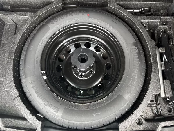 Škoda Karoq 1.5 TSI DSG Fresh - foto 30