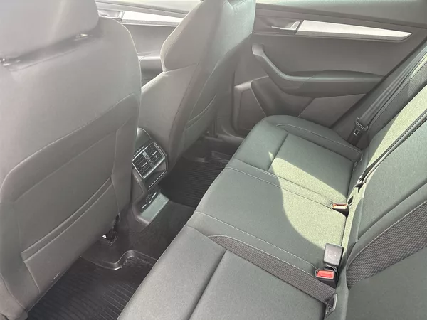 Škoda Karoq 1.5 TSI DSG Fresh - foto 8