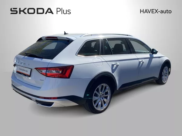 Škoda Superb Combi 2.0 TDI 4x4 DSG Scout - foto 2