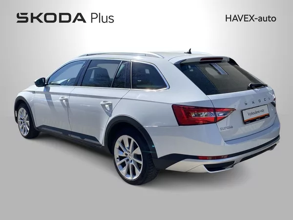 Škoda Superb Combi 2.0 TDI 4x4 DSG Scout - foto 28