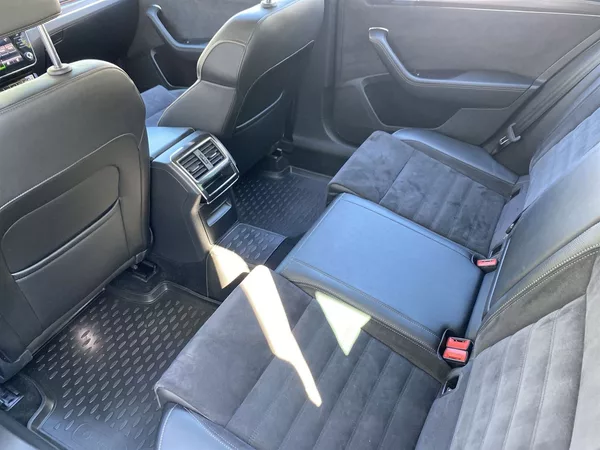 Škoda Superb Combi 2.0 TDI 4x4 DSG Scout - foto 9