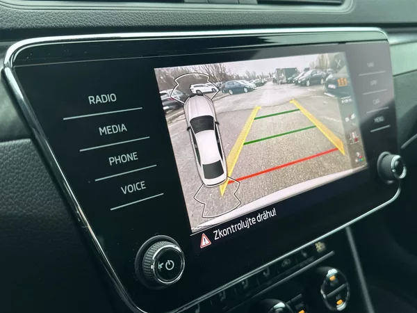 Škoda Superb 1.5 TSI Sportline - foto 12