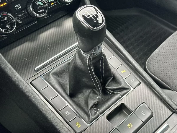 Škoda Superb 1.5 TSI Sportline - foto 15