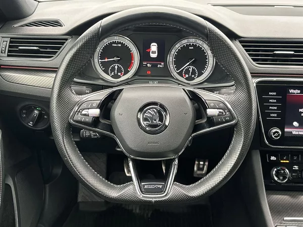Škoda Superb 1.5 TSI Sportline - foto 6