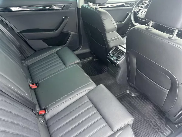 Škoda Superb Combi 2.0 TDI 4x4 DSG L&K - foto 10