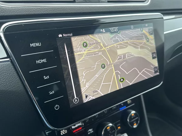 Škoda Superb Combi 2.0 TDI 4x4 DSG L&K - foto 11