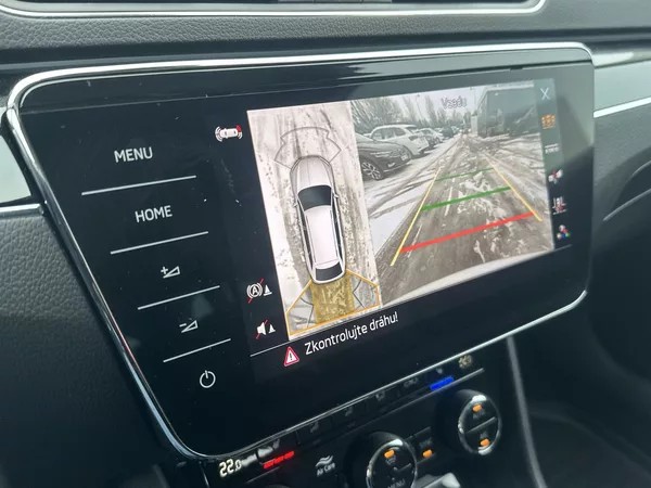 Škoda Superb Combi 2.0 TDI 4x4 DSG L&K - foto 12