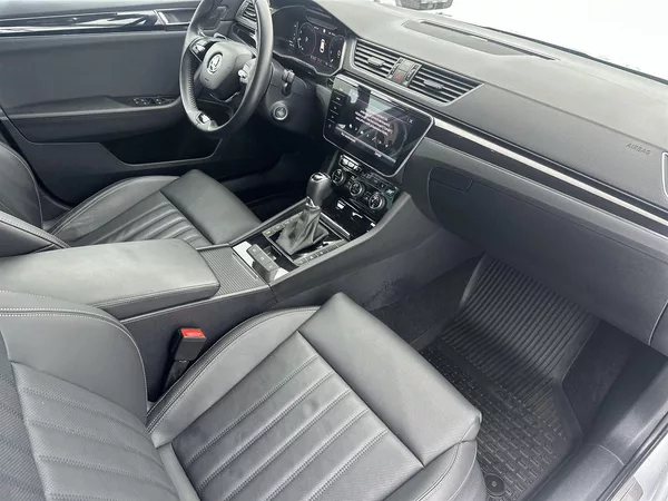 Škoda Superb Combi 2.0 TDI 4x4 DSG L&K - foto 9