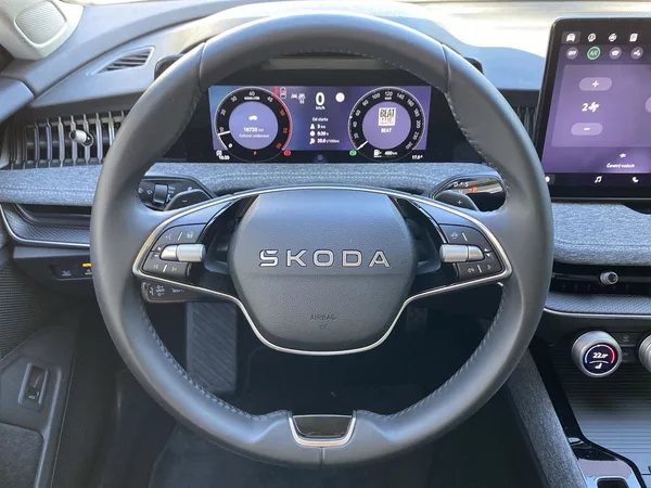 Škoda Superb 2.0 TDI DSG Selection - foto 10