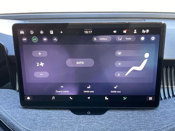 Škoda Superb 2.0 TDI DSG Selection - foto 15