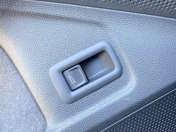 Škoda Superb 2.0 TDI DSG Selection - foto 21