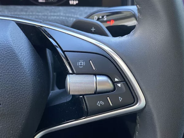 Škoda Superb 2.0 TDI DSG Selection - foto 23