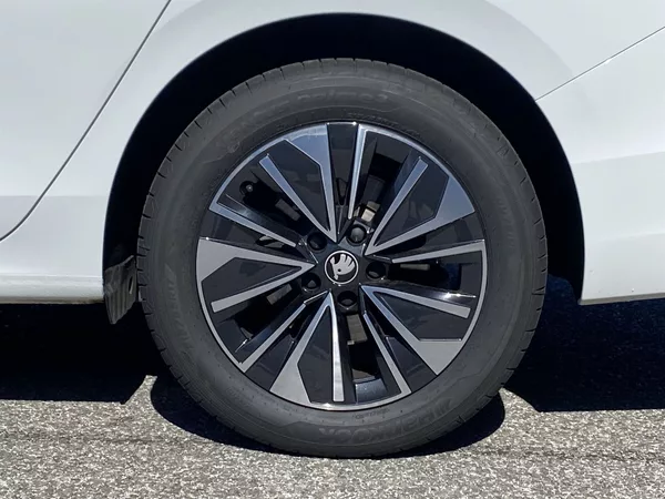 Škoda Superb 2.0 TDI DSG Selection - foto 31