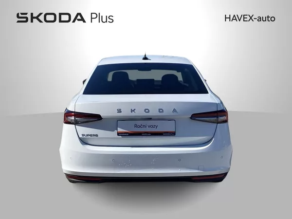 Škoda Superb 2.0 TDI DSG Selection - foto 35