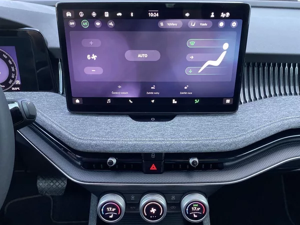 Škoda Superb Combi 1.5 TSI DSG Selection - foto 12