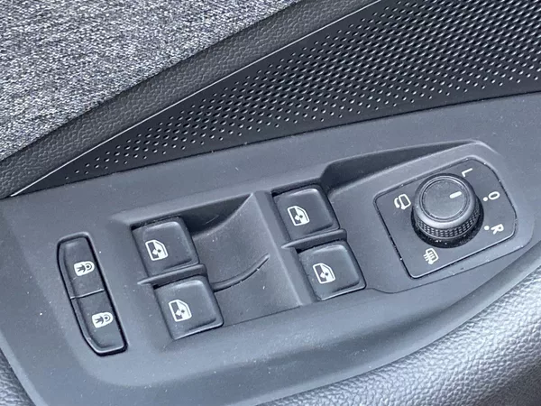 Škoda Superb Combi 1.5 TSI DSG Selection - foto 23