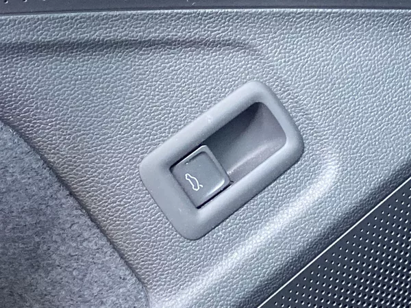 Škoda Superb Combi 1.5 TSI DSG Selection - foto 29