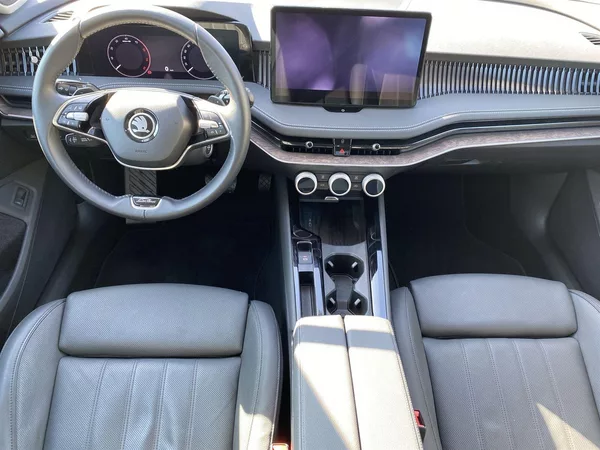 Škoda Superb 2.0 TDI 4x4 DSG L&K - foto 5