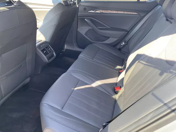 Škoda Superb 2.0 TDI 4x4 DSG L&K - foto 8
