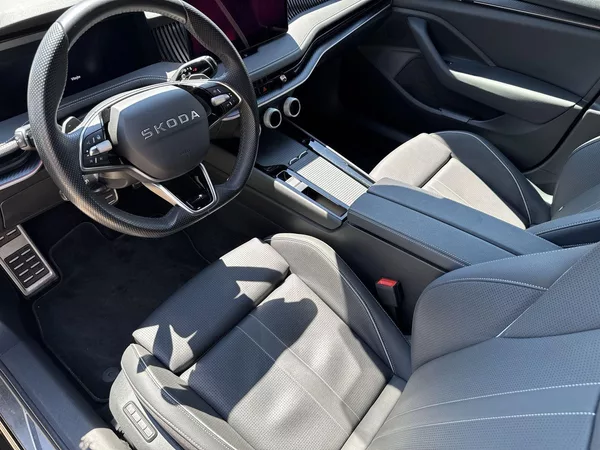 Škoda Superb 2.0 TSI 4x4 DSG Sportline - foto 6