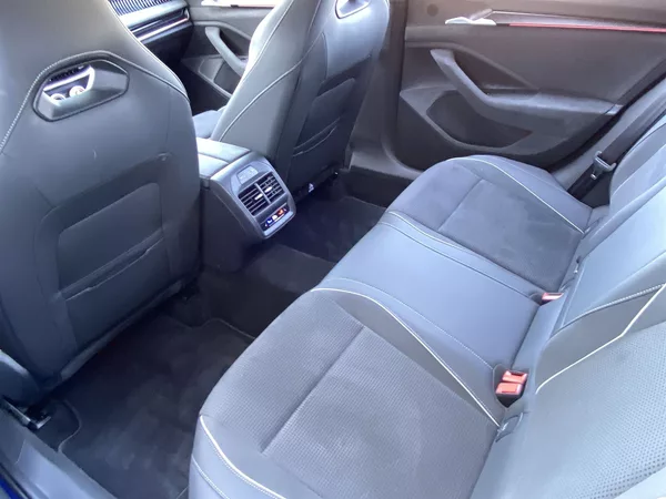 Škoda Superb Combi 2.0 TDI 4x4 DSG Sportlin - foto 12