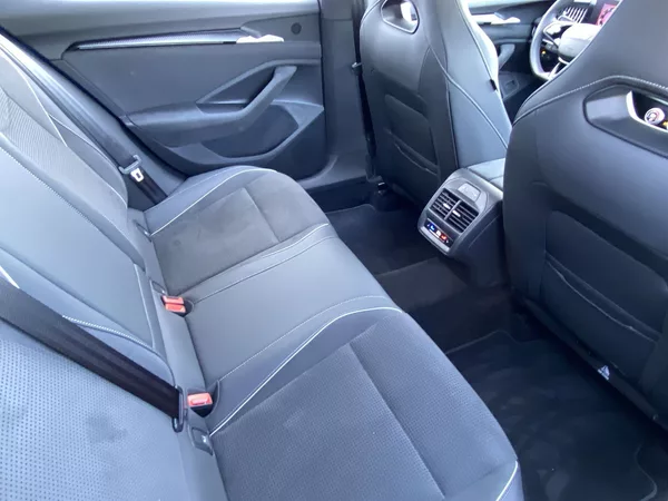 Škoda Superb Combi 2.0 TDI 4x4 DSG Sportlin - foto 14