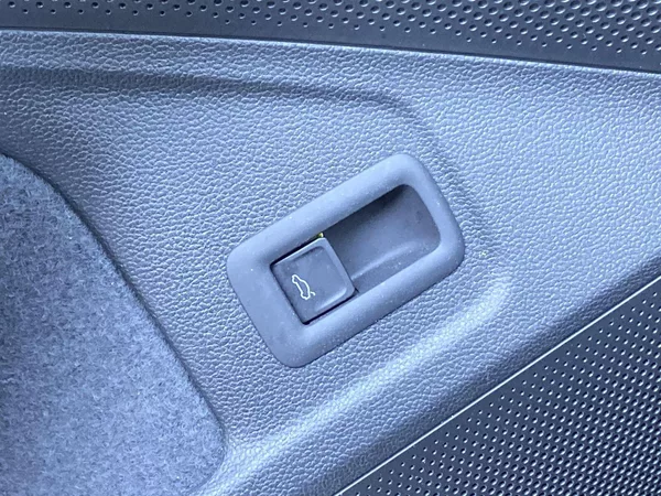 Škoda Superb Combi 2.0 TDI 4x4 DSG Sportlin - foto 27
