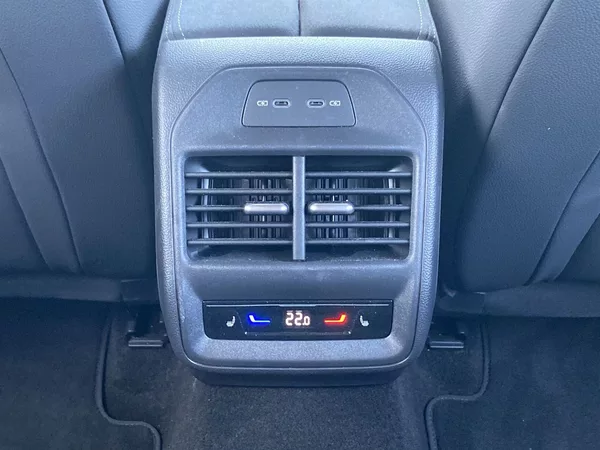 Škoda Superb Combi 2.0 TDI 4x4 DSG Sportlin - foto 35