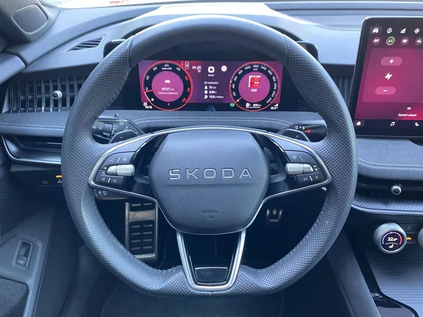 Škoda Superb Combi 2.0 TDI 4x4 DSG Sportlin - foto 10