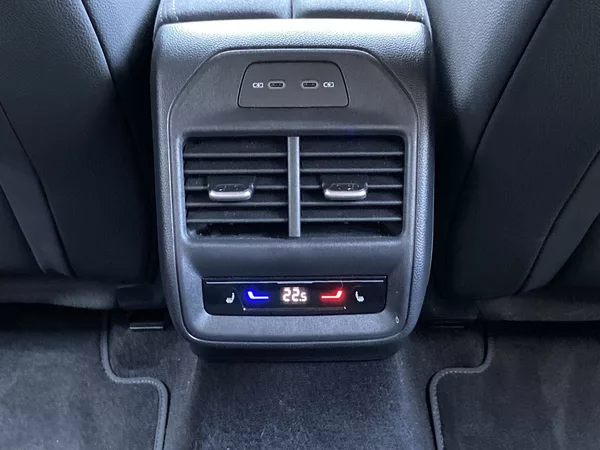 Škoda Superb Combi 2.0 TDI 4x4 DSG Sportlin - foto 31