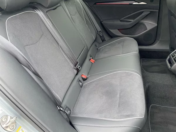 Škoda Superb Combi 2,0 TDI 4x4 DSG Sportlin - foto 11