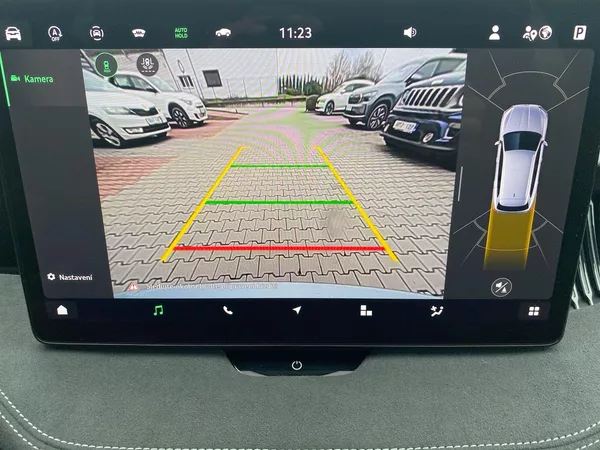 Škoda Superb Combi 2,0 TDI 4x4 DSG Sportlin - foto 13
