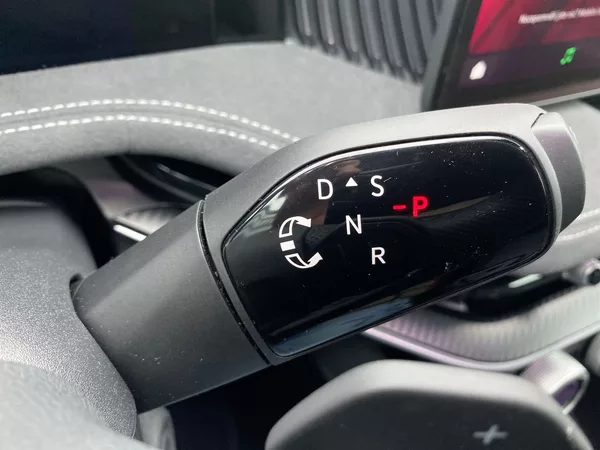 Škoda Superb Combi 2,0 TDI 4x4 DSG Sportlin - foto 16