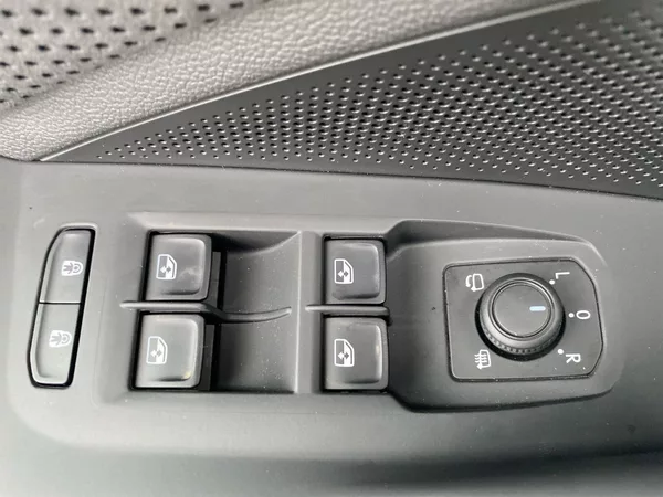 Škoda Superb Combi 2,0 TDI 4x4 DSG Sportlin - foto 18