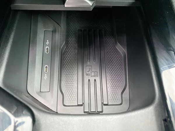 Škoda Superb Combi 2,0 TDI 4x4 DSG Sportlin - foto 21