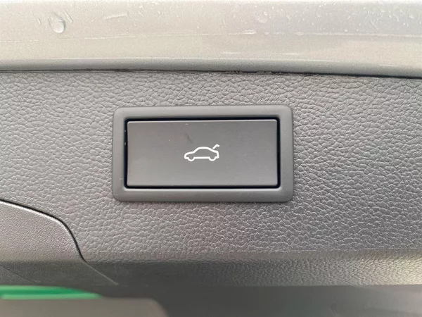 Škoda Superb Combi 2,0 TDI 4x4 DSG Sportlin - foto 26
