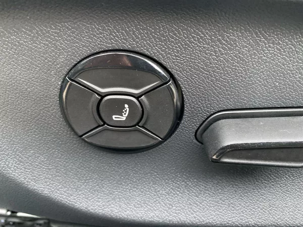 Škoda Superb Combi 2,0 TDI 4x4 DSG Sportlin - foto 28