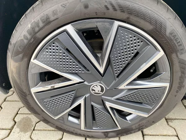 Škoda Superb Combi 2,0 TDI 4x4 DSG Sportlin - foto 29