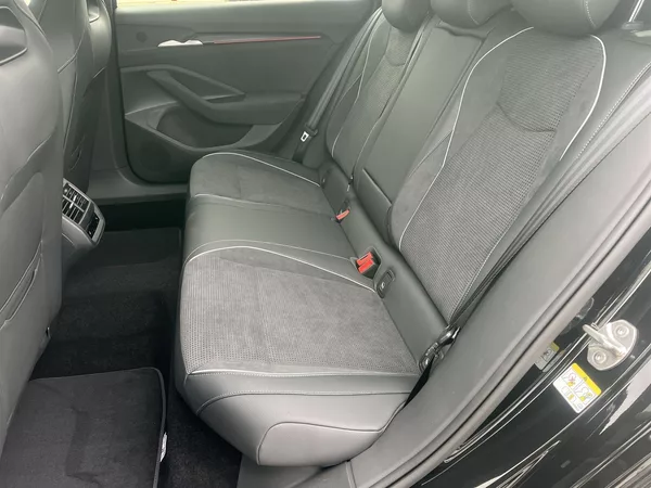 Škoda Superb Combi 2,0 TDI 4x4 DSG Sportlin - foto 11